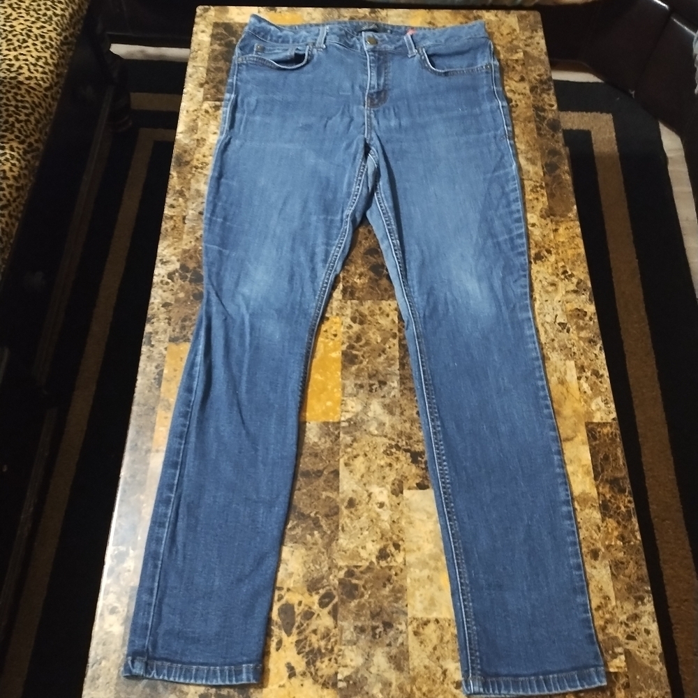 2 Pairs - Level 99 Jeans - Picture 2 of 16